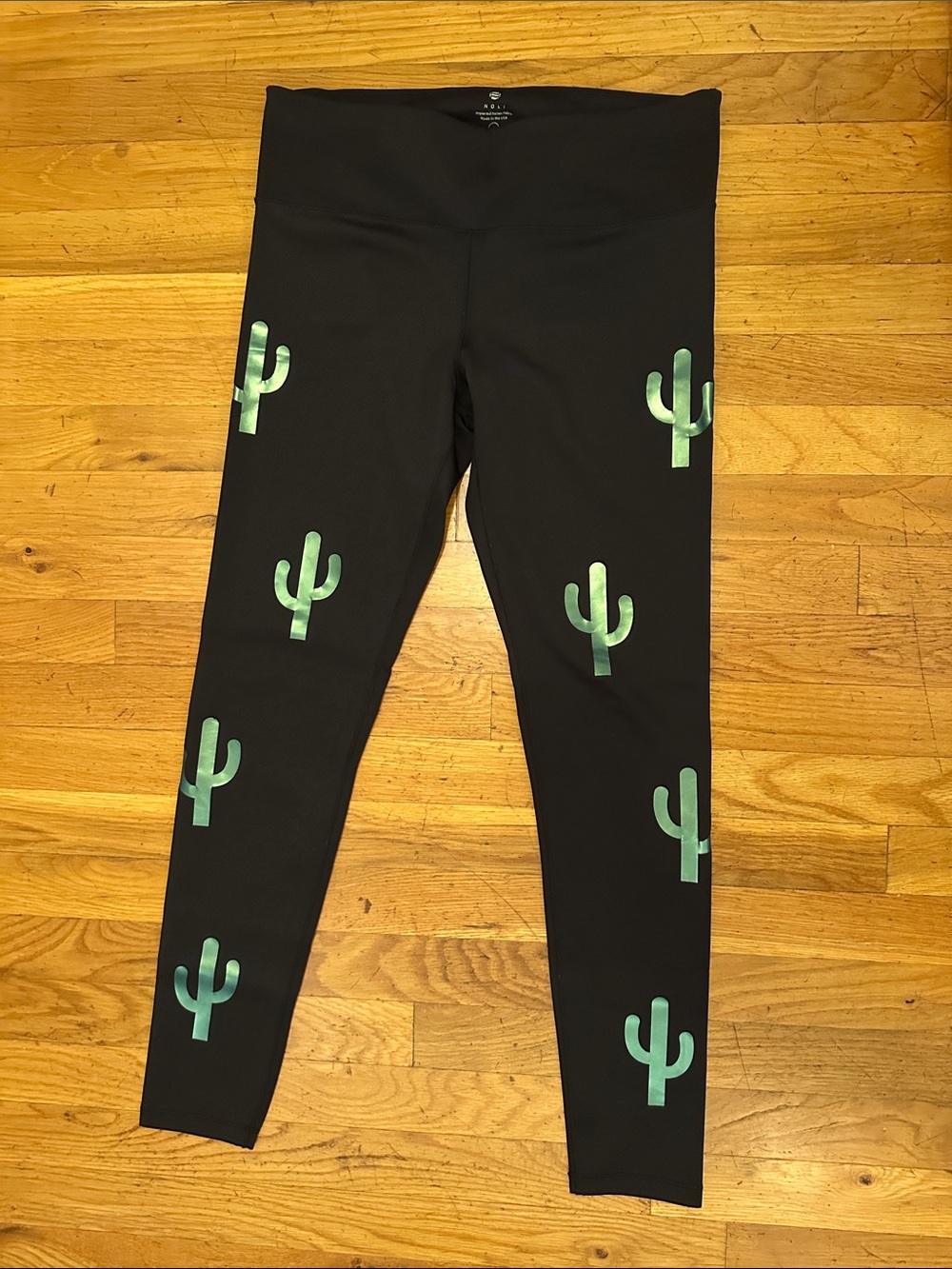 Noli Women’s Black Leggings with Green Cactus Print